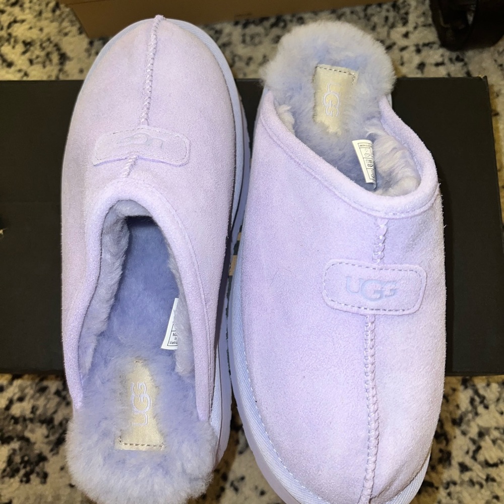 Brand new light purple platform Uggs